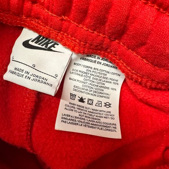 Nike Club Shorts Mens Large Red Fleece Sportswear + Pockets Activewear Comfy - Picture 4 of 7
